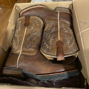 Men’s Ariat QuickDraw cowboy boots. Size 8.5EE.